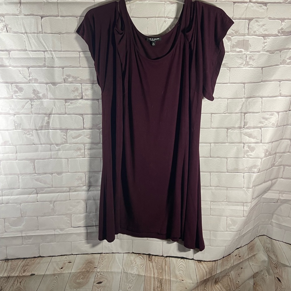 Cold Shoulder Top - Picture 4 of 4